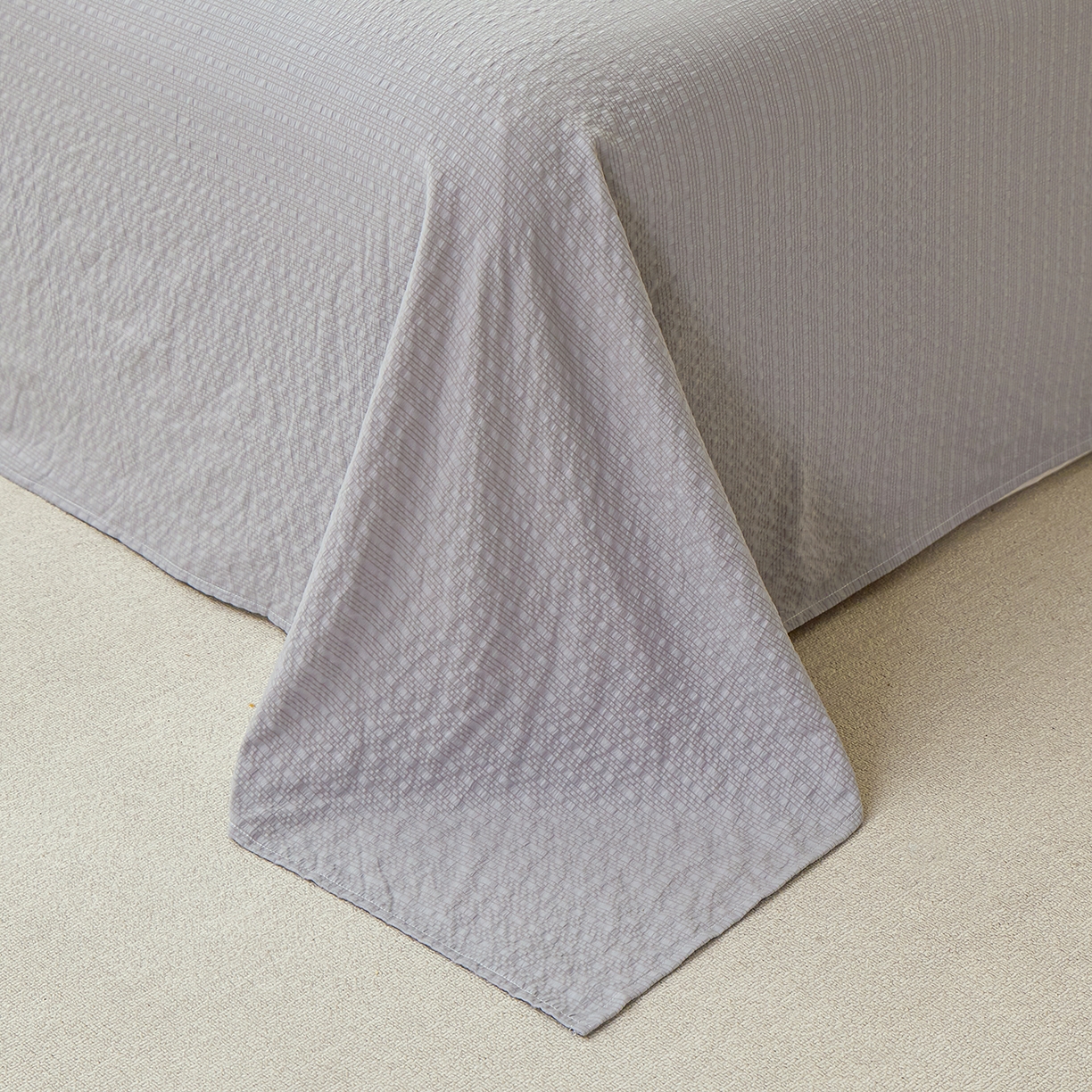 91家纺网 家纺一手货源 找家纺 人人爱家纺 2026新款泡芙纱欧式夏被夏凉被空调被四件套 线条画心