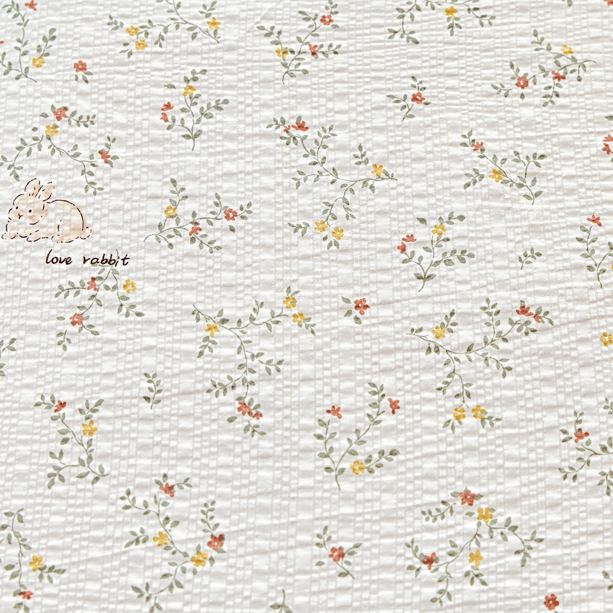 91家纺网 家纺一手货源 找家纺 人人爱家纺 2026新款泡芙纱欧式夏被夏凉被空调被四件套 花藤小兔