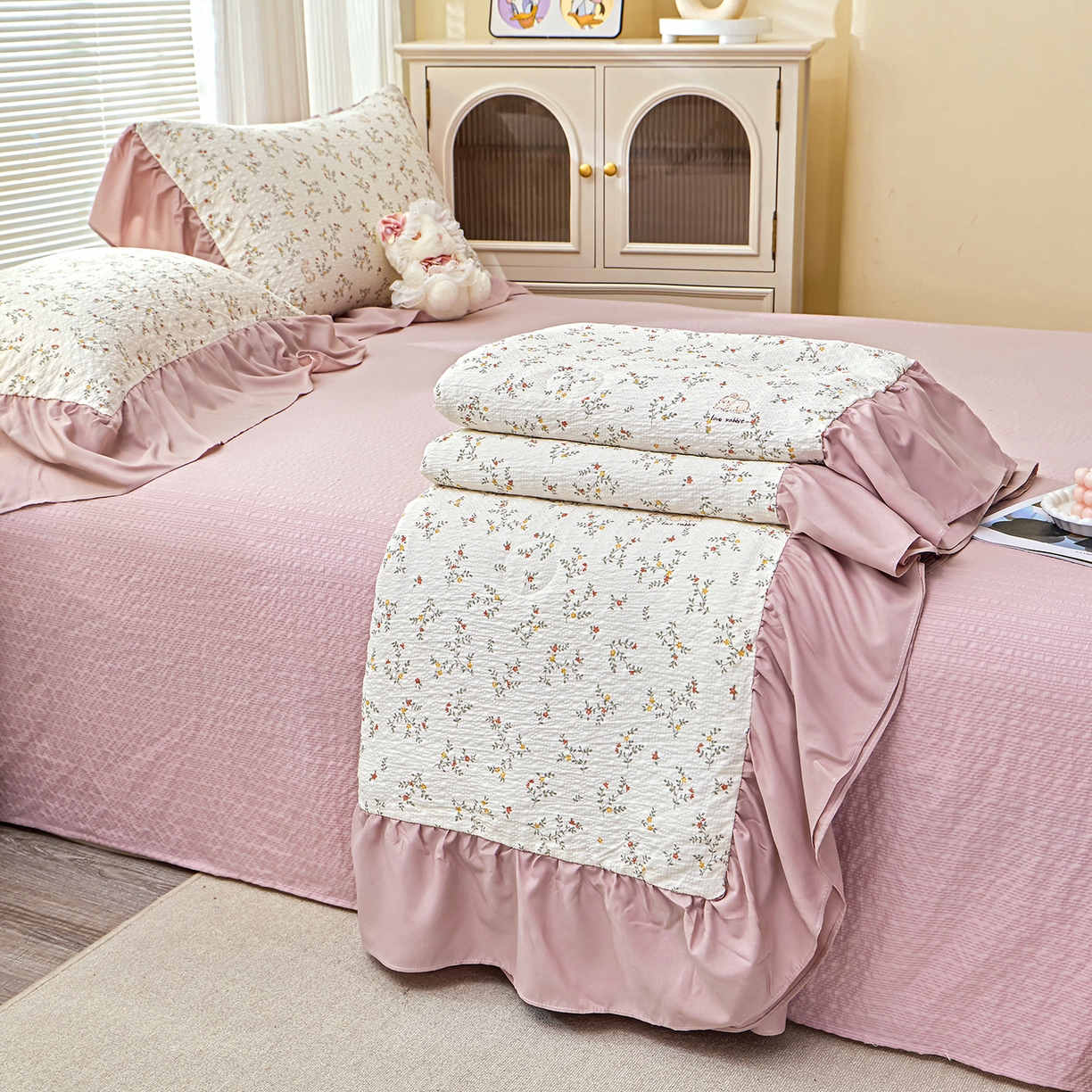 人人爱家纺 2026新款泡芙纱欧式夏被夏凉被空调被四件套 花藤小兔