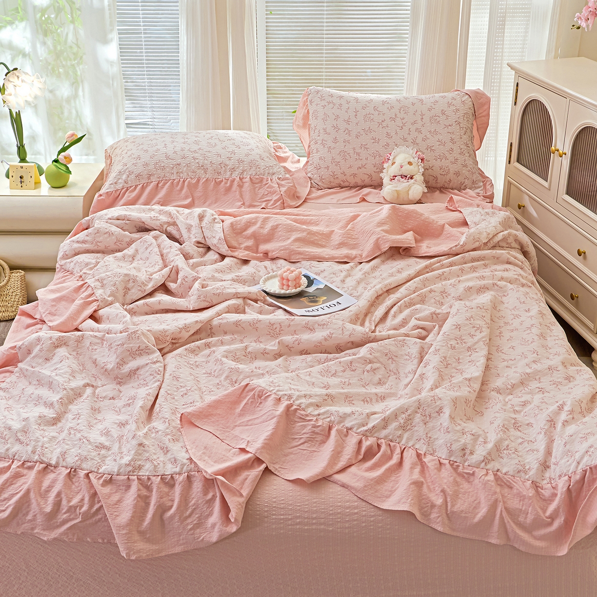 91家纺网 家纺一手货源 找家纺 人人爱家纺 2026新款泡芙纱欧式夏被夏凉被空调被四件套 杉条叶