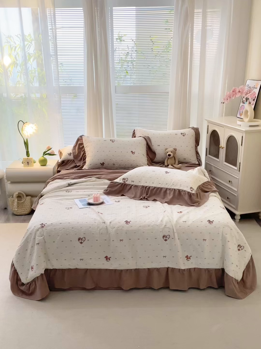 91家纺网 家纺一手货源 找家纺 人人爱家纺 2026新款泡芙纱欧式夏被夏凉被空调被四件套 木马甜心