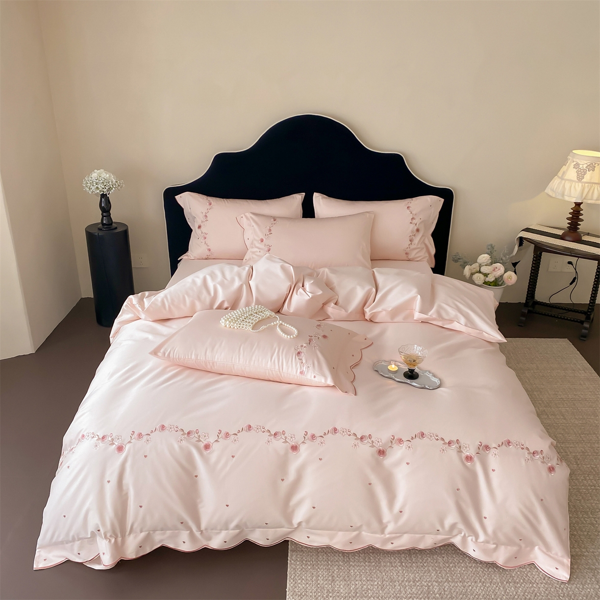 91家纺网 家纺一手货源 找家纺 树下 2026新款a类100支50s双股刺绣高支高密贡缎长绒棉四件套全棉四件套-丹莓 丹莓-粉