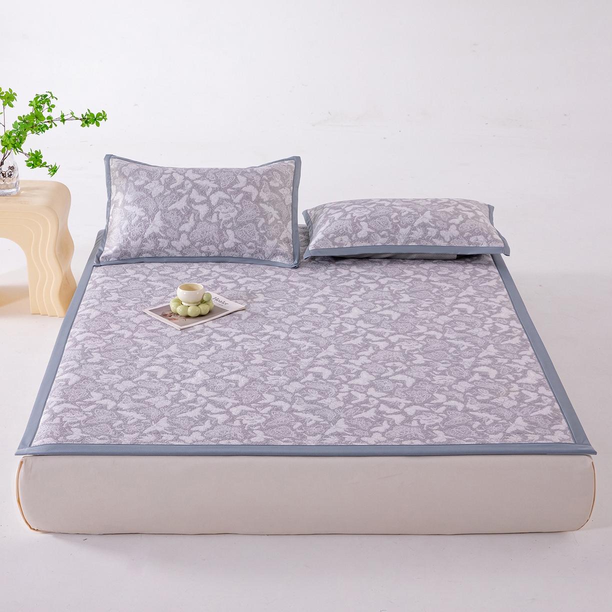 91家纺网 家纺一手货源 找家纺 （总）女子家纺 2026新款A类凉感冰豆豆双面提花席-漫天蝶舞系列