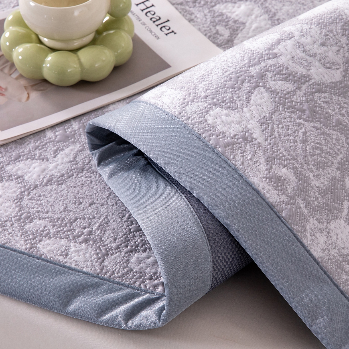 91家纺网 家纺一手货源 找家纺 （总）女子家纺 2026新款A类凉感冰豆豆双面提花席-漫天蝶舞系列