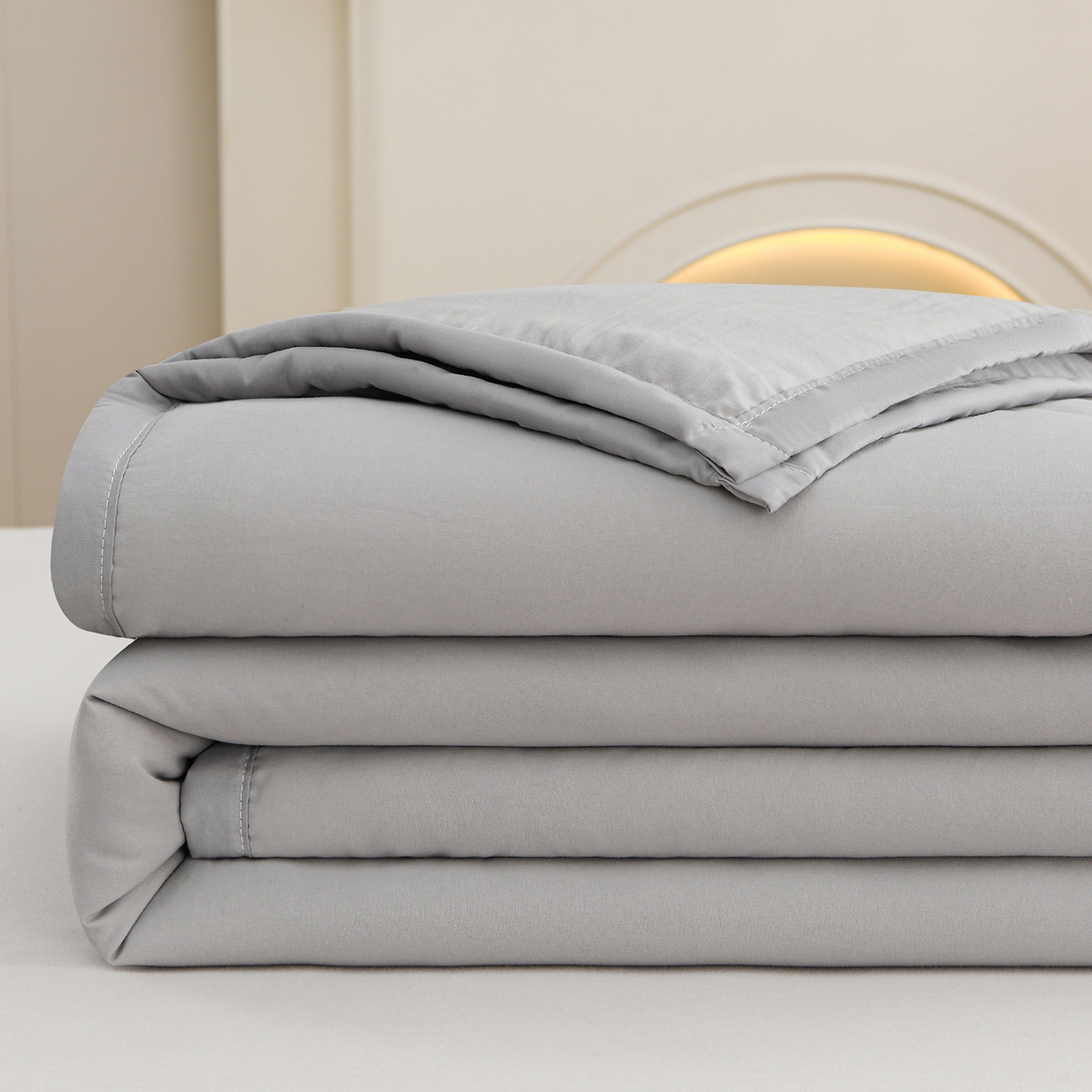 91家纺网 家纺一手货源 找家纺 羽涵家纺 2026新款磨毛水洗棉夏被夏凉被空调被 浅云灰