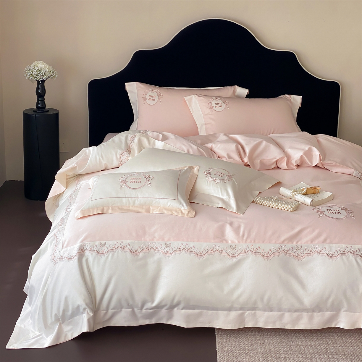 91家纺网 家纺一手货源 找家纺 树下 2026新款a类100支50s双股刺绣高支高密贡缎长绒棉四件套全棉四件套-蝶吟 蝶吟-粉