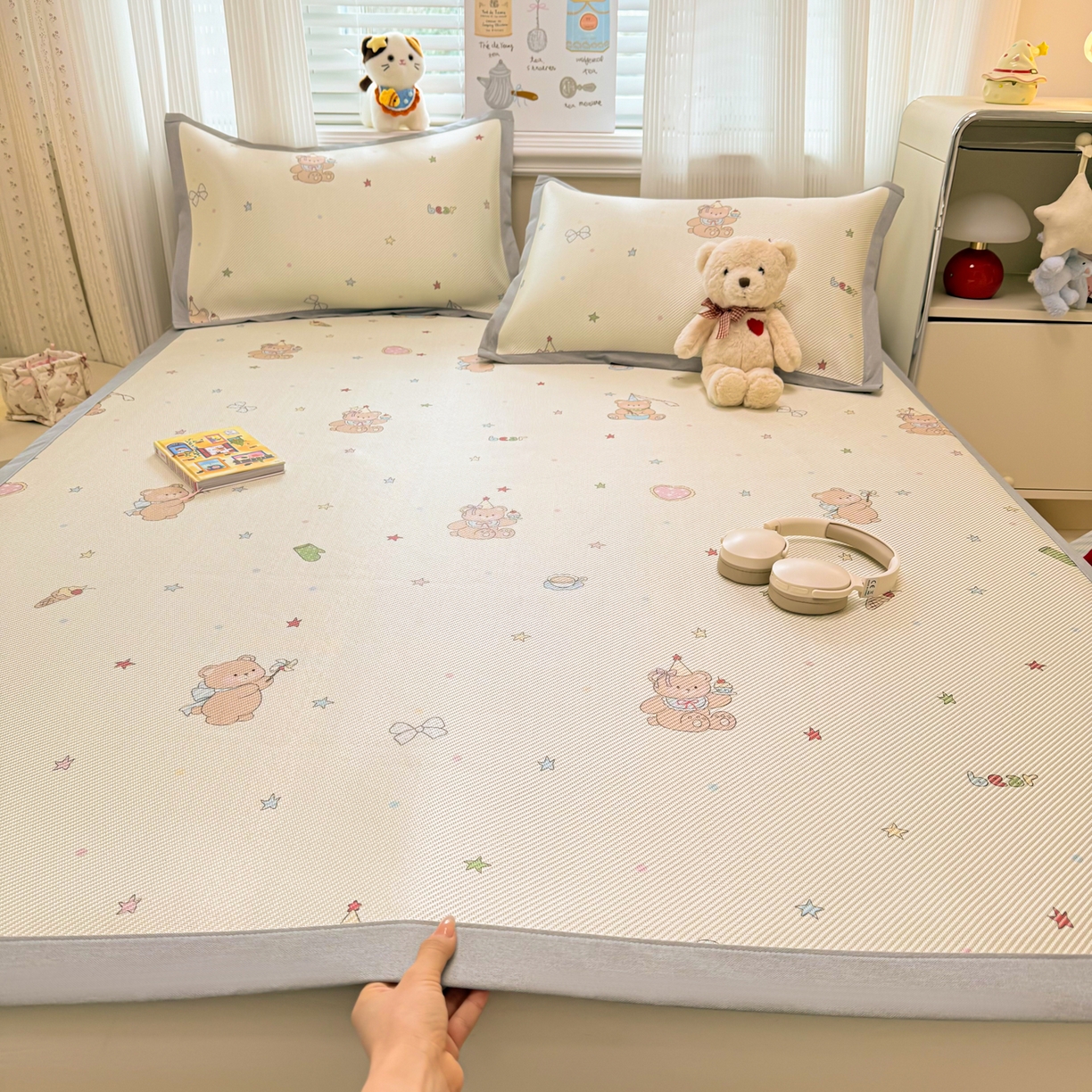 91家纺网 家纺一手货源 找家纺 慕尚家纺 2026新款清新凉感冰藤席平铺款 魔法小熊