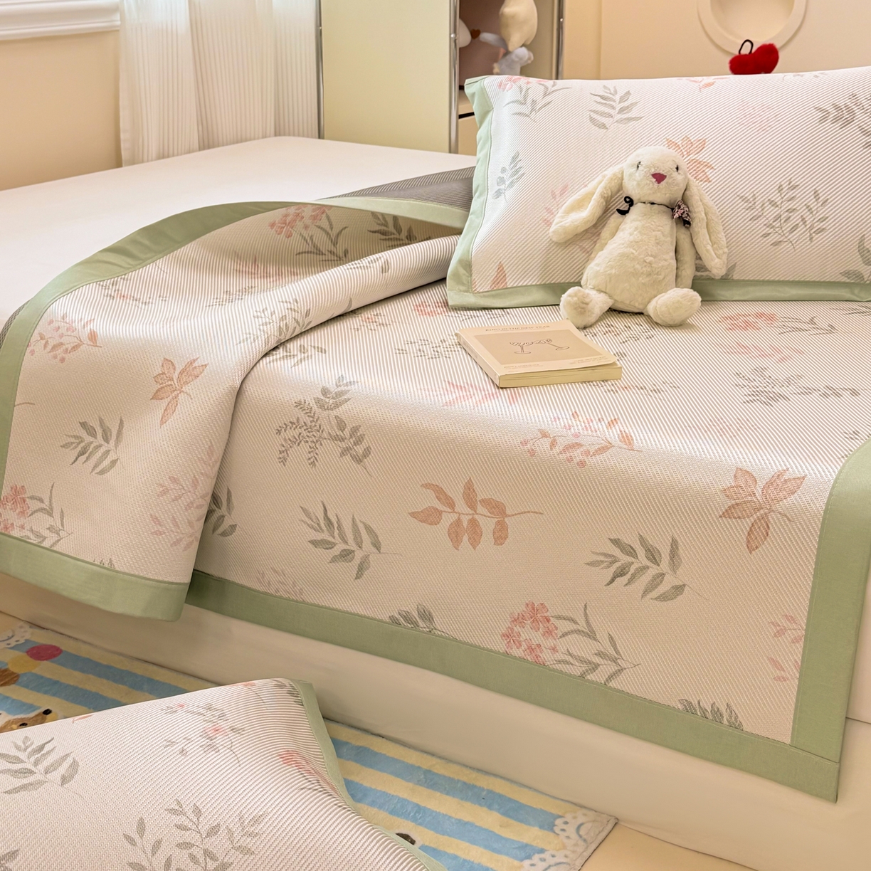 91家纺网 家纺一手货源 找家纺 慕尚家纺 2026新款清新凉感冰藤席平铺款 情人草