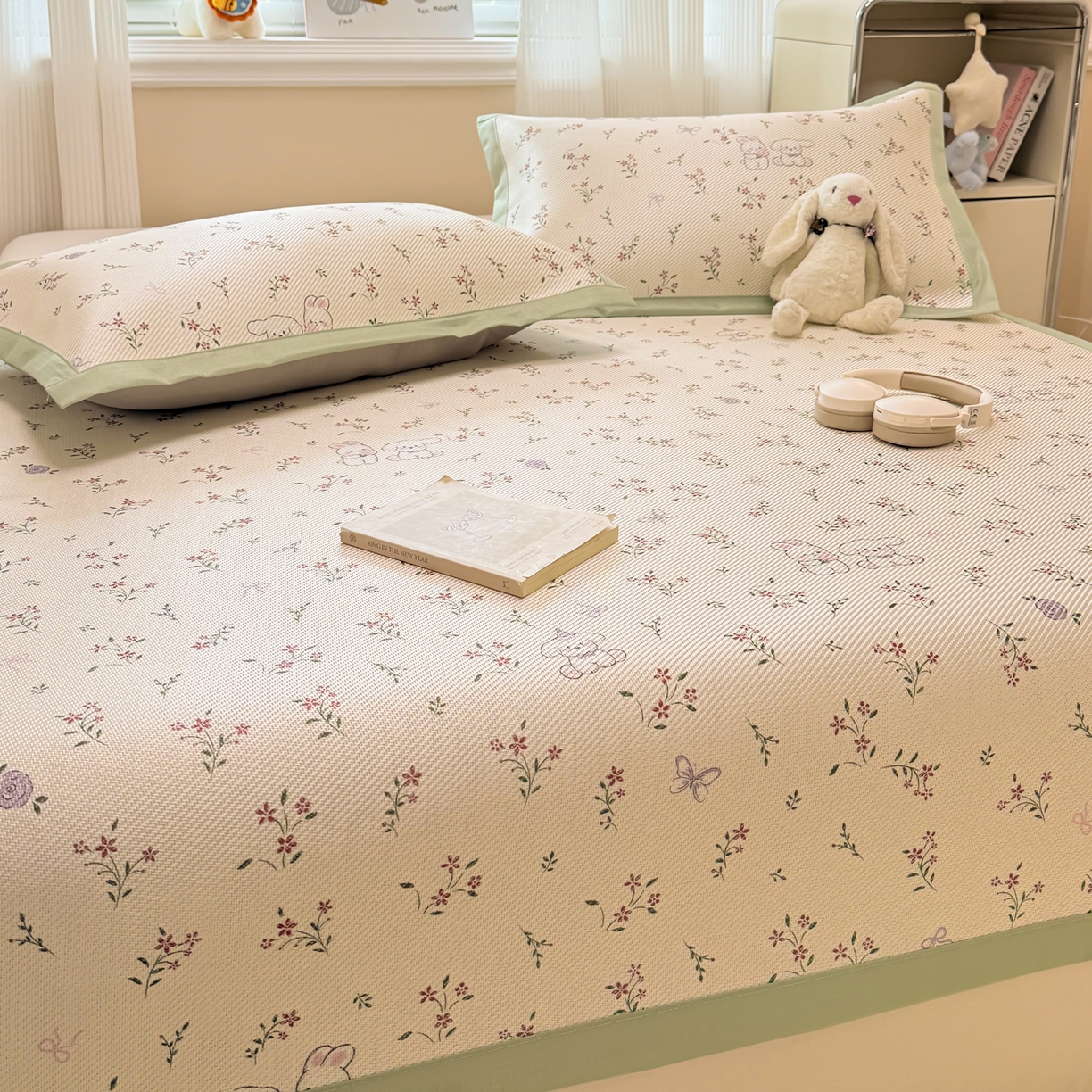 91家纺网 家纺一手货源 找家纺 慕尚家纺 2026新款清新凉感冰藤席平铺款 顽皮兔