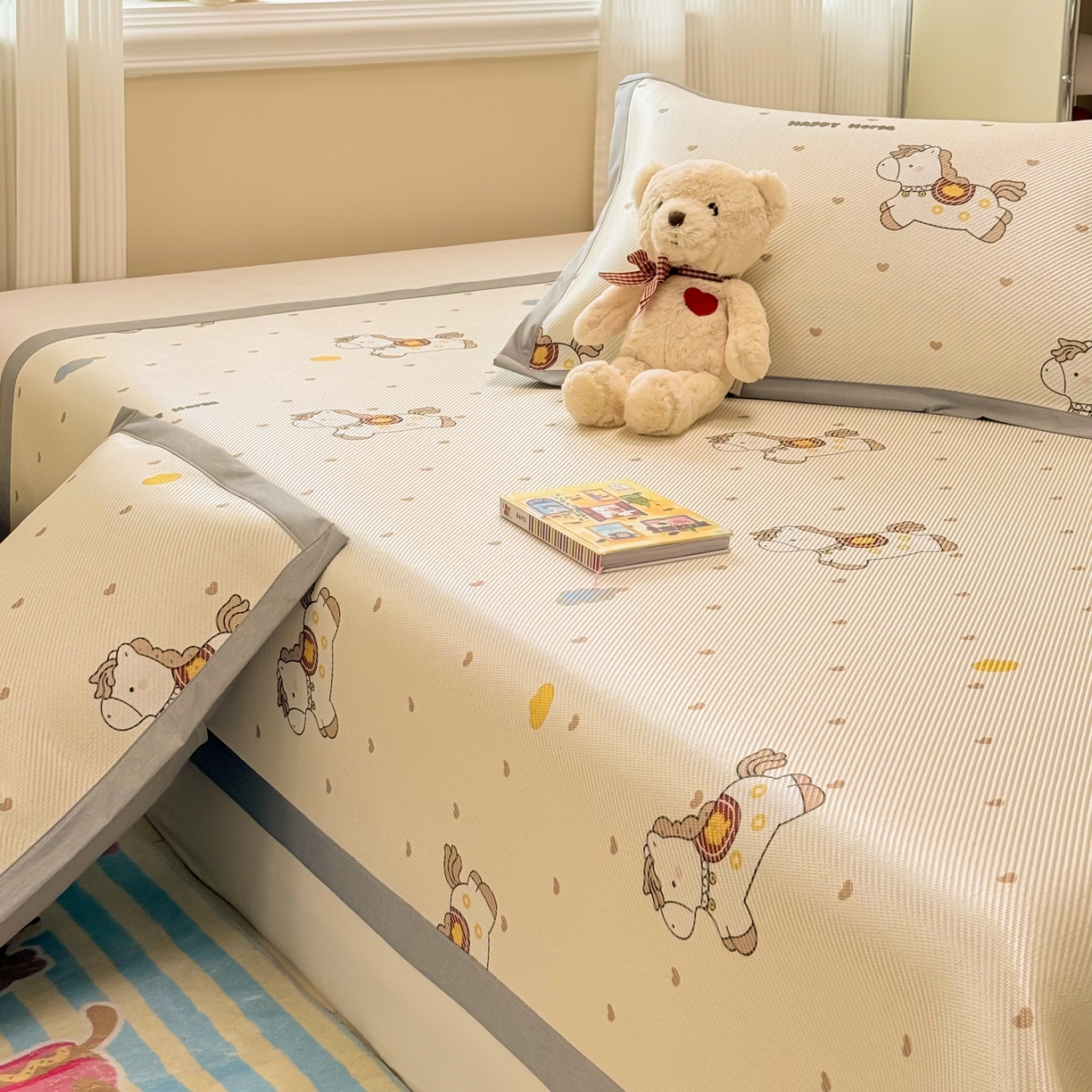 91家纺网 家纺一手货源 找家纺 慕尚家纺 2026新款清新凉感冰藤席平铺款 马踏祥光