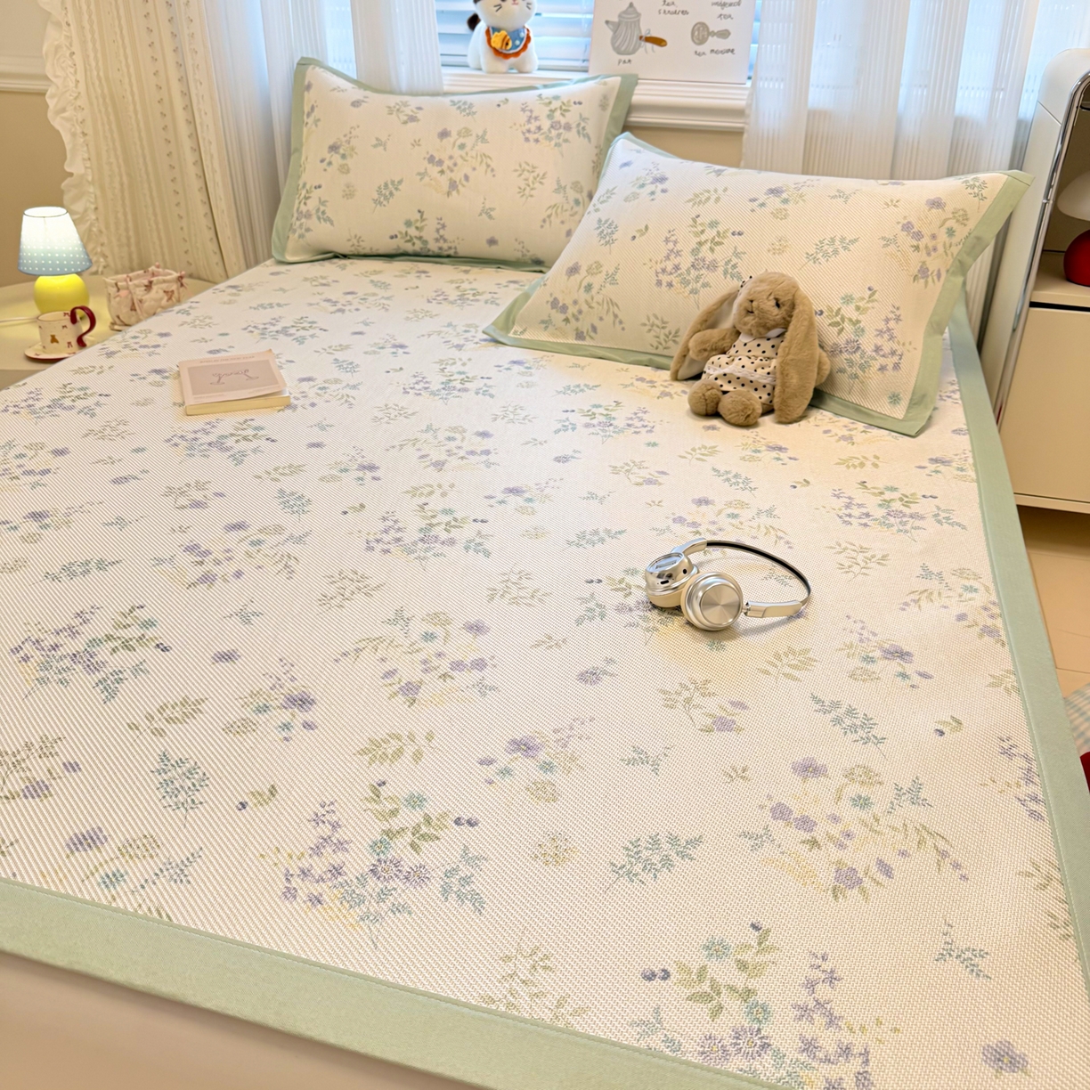 91家纺网 家纺一手货源 找家纺 慕尚家纺 2026新款清新凉感冰藤席平铺款 梦幻紫花