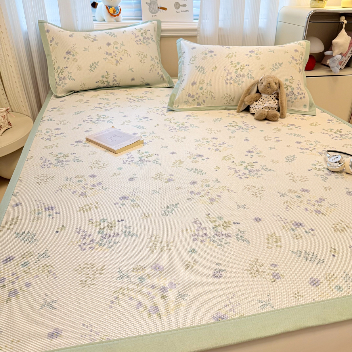 91家纺网 家纺一手货源 找家纺 慕尚家纺 2026新款清新凉感冰藤席平铺款 梦幻紫花