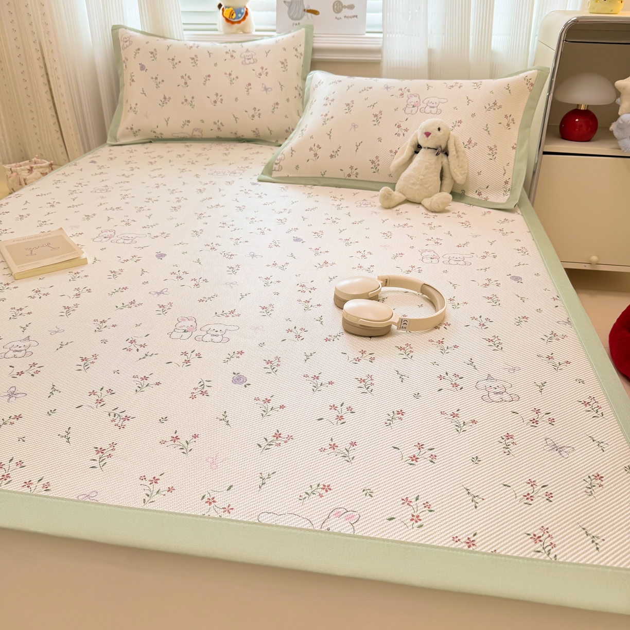 91家纺网 家纺一手货源 找家纺 慕尚家纺 2026新款清新凉感冰藤席平铺款 顽皮兔