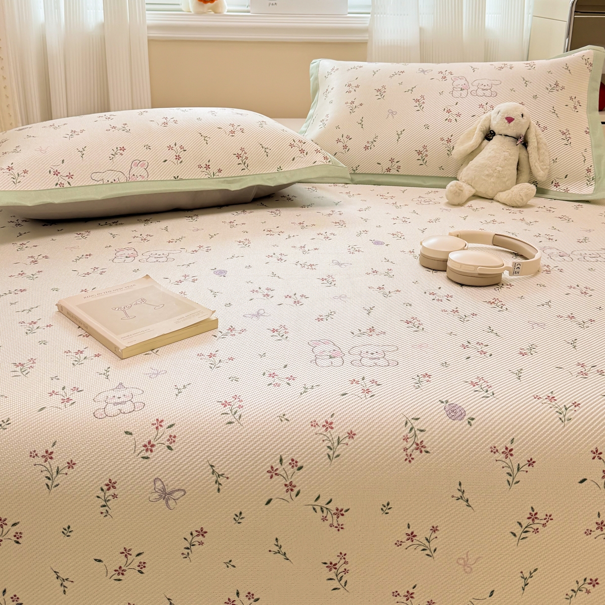 91家纺网 家纺一手货源 找家纺 慕尚家纺 2026新款清新凉感冰藤席平铺款 顽皮兔