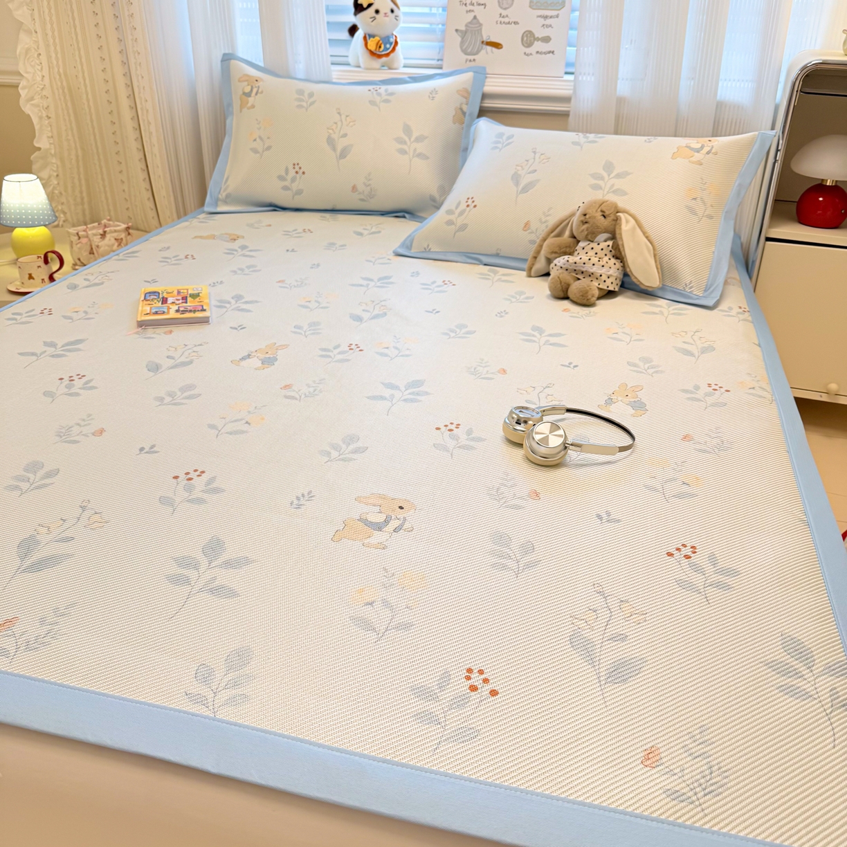 91家纺网 家纺一手货源 找家纺 慕尚家纺 2026新款清新凉感冰藤席平铺款 春日小兔