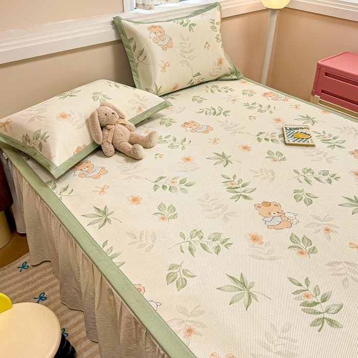 91家纺网 家纺一手货源 找家纺 慕尚家纺 2026新款清新凉感冰藤席平铺款 叶子熊