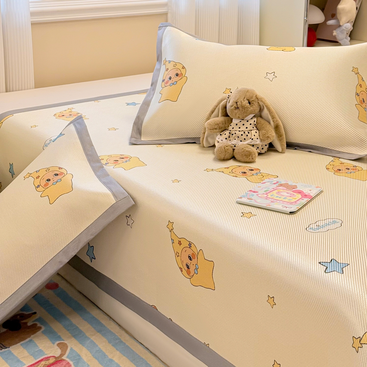 91家纺网 家纺一手货源 找家纺 慕尚家纺 2026新款清新凉感冰藤席平铺款 星星宝宝