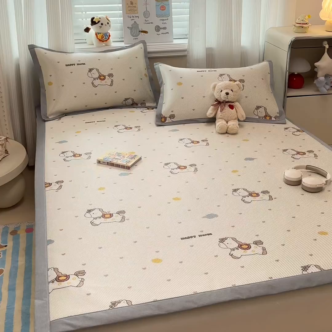 91家纺网 家纺一手货源 找家纺 慕尚家纺 2026新款清新凉感冰藤席平铺款 马踏祥光