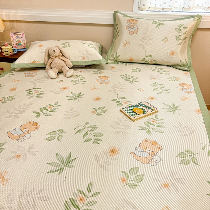 91家纺网 家纺一手货源 找家纺 慕尚家纺 2026新款清新凉感冰藤席平铺款 叶子熊