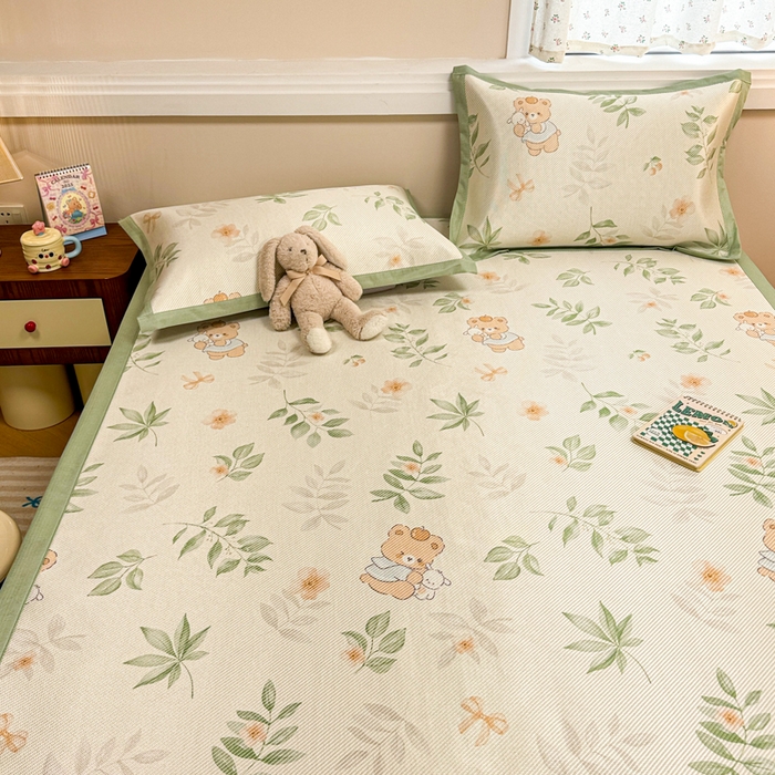 91家纺网 家纺一手货源 找家纺 慕尚家纺 2026新款清新凉感冰藤席平铺款 叶子熊