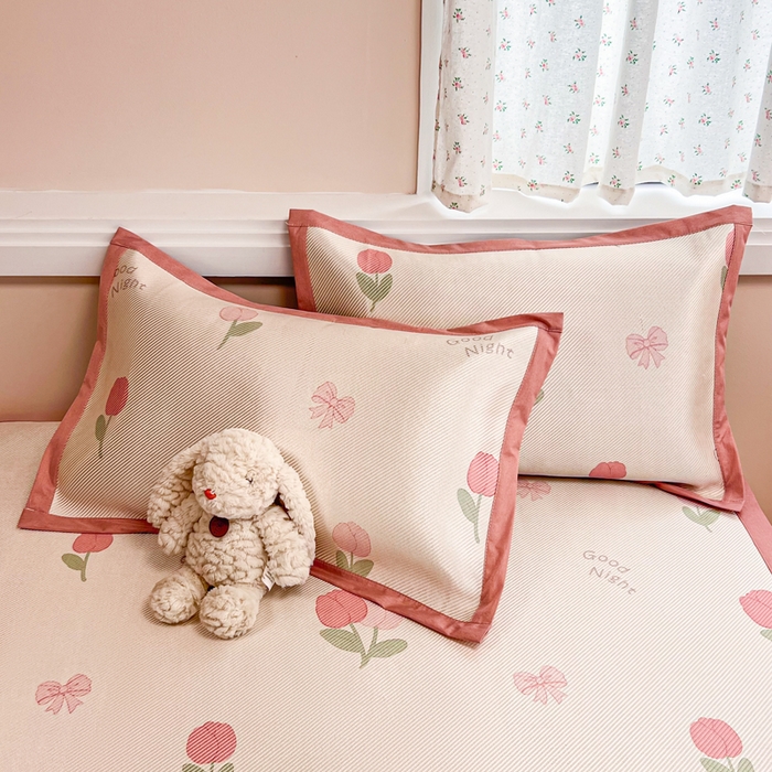 91家纺网 家纺一手货源 找家纺 慕尚家纺 2026新款清新凉感冰藤席平铺款 蝴蝶结郁金香