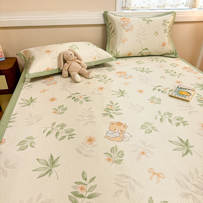 91家纺网 家纺一手货源 找家纺 慕尚家纺 2026新款清新凉感冰藤席平铺款 叶子熊