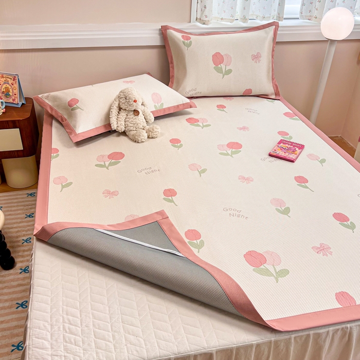 91家纺网 家纺一手货源 找家纺 慕尚家纺 2026新款清新凉感冰藤席平铺款 蝴蝶结郁金香