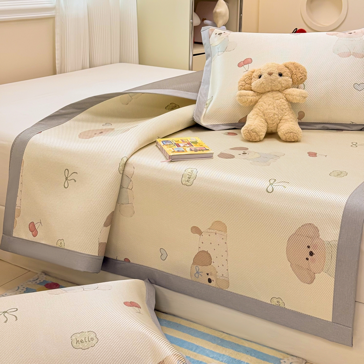 91家纺网 家纺一手货源 找家纺 慕尚家纺 2026新款清新凉感冰藤席平铺款 福禄小狗