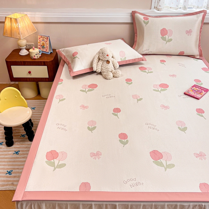 91家纺网 家纺一手货源 找家纺 慕尚家纺 2026新款清新凉感冰藤席平铺款 蝴蝶结郁金香