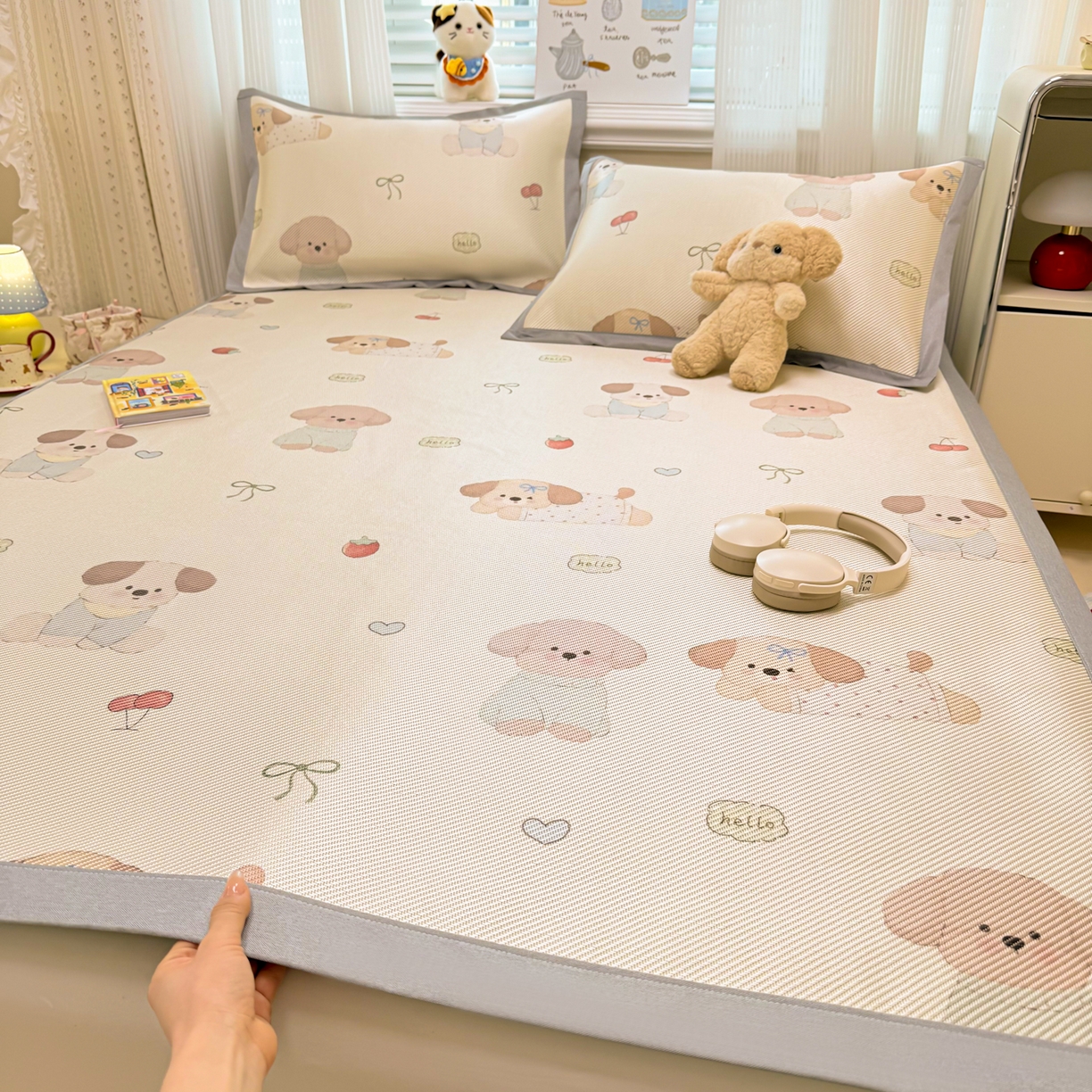 91家纺网 家纺一手货源 找家纺 慕尚家纺 2026新款清新凉感冰藤席平铺款 福禄小狗