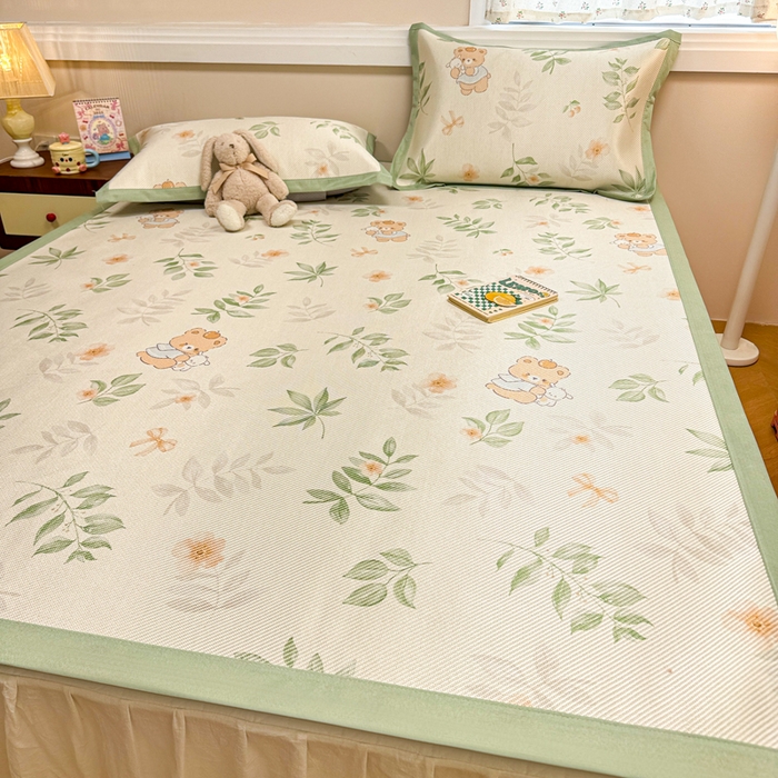 91家纺网 家纺一手货源 找家纺 慕尚家纺 2026新款清新凉感冰藤席平铺款 叶子熊