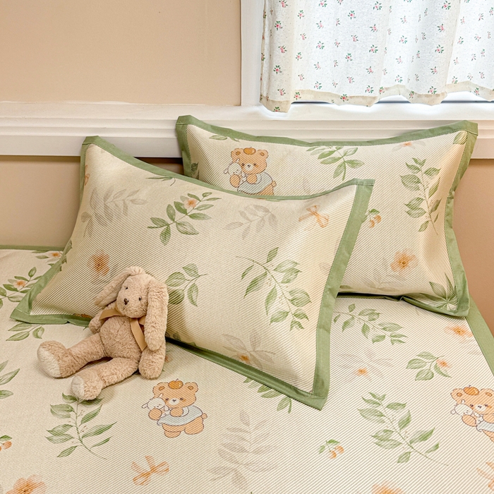 91家纺网 家纺一手货源 找家纺 慕尚家纺 2026新款清新凉感冰藤席平铺款 叶子熊