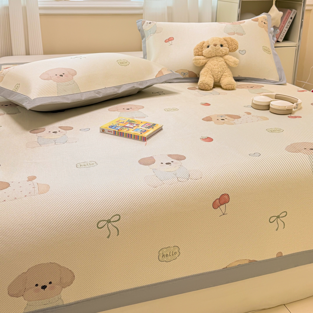 91家纺网 家纺一手货源 找家纺 慕尚家纺 2026新款清新凉感冰藤席平铺款 福禄小狗