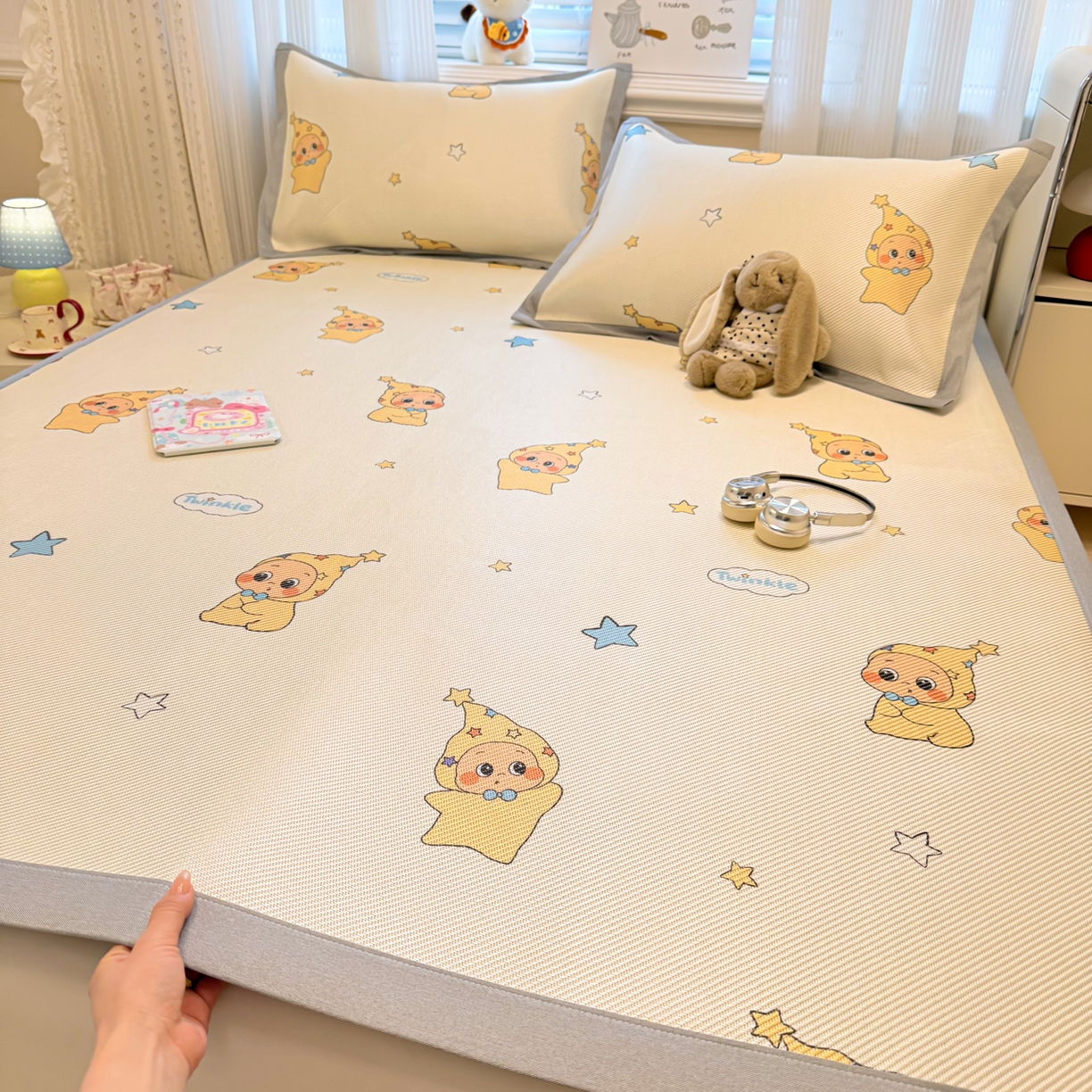 91家纺网 家纺一手货源 找家纺 慕尚家纺 2026新款清新凉感冰藤席平铺款 星星宝宝