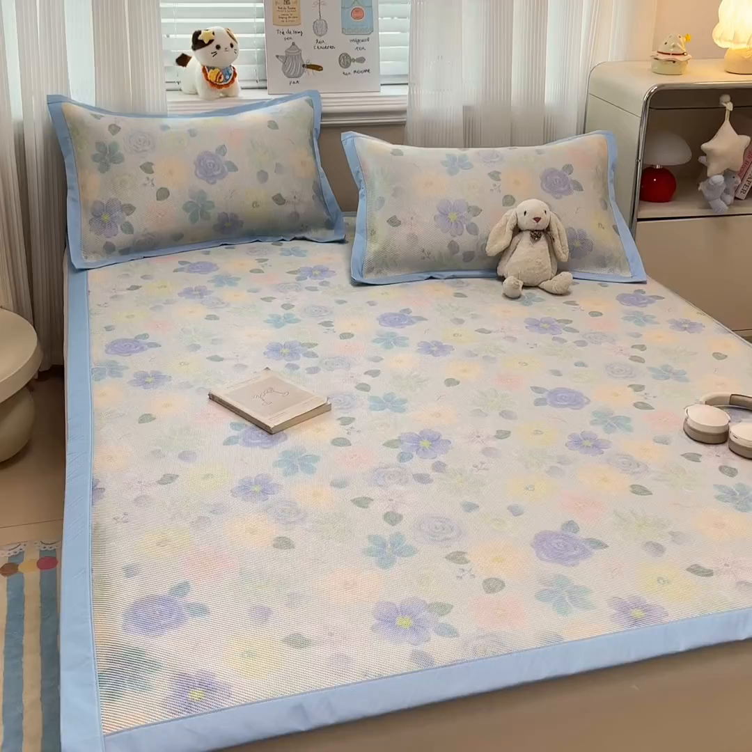 91家纺网 家纺一手货源 找家纺 慕尚家纺 2026新款清新凉感冰藤席平铺款 碎冰蓝