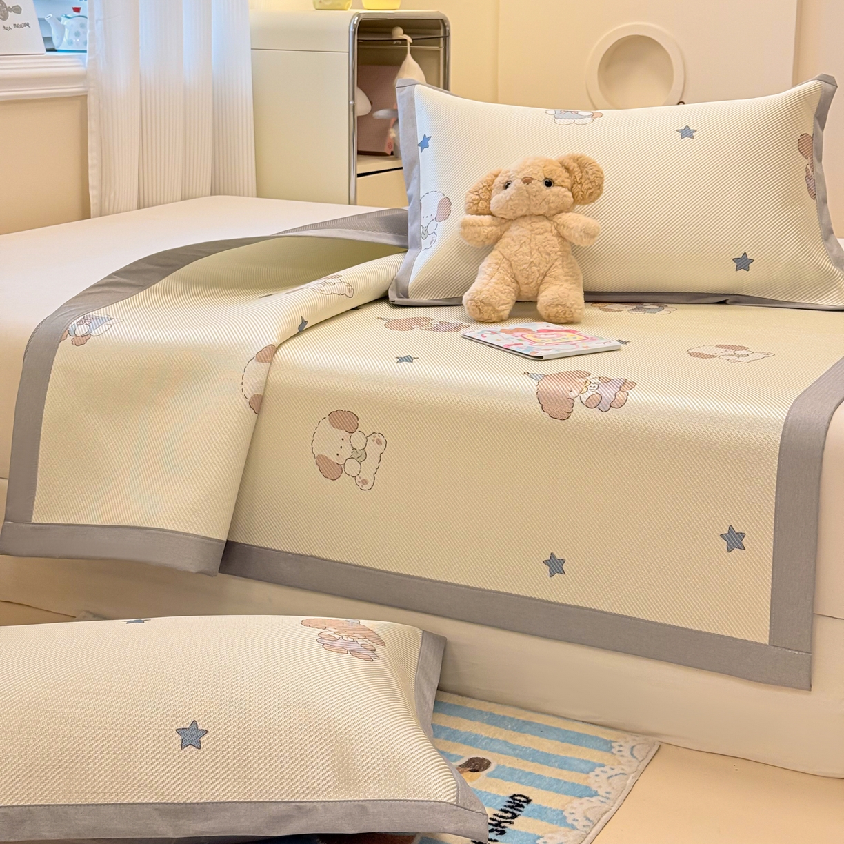 91家纺网 家纺一手货源 找家纺 慕尚家纺 2026新款清新凉感冰藤席平铺款 小毛球