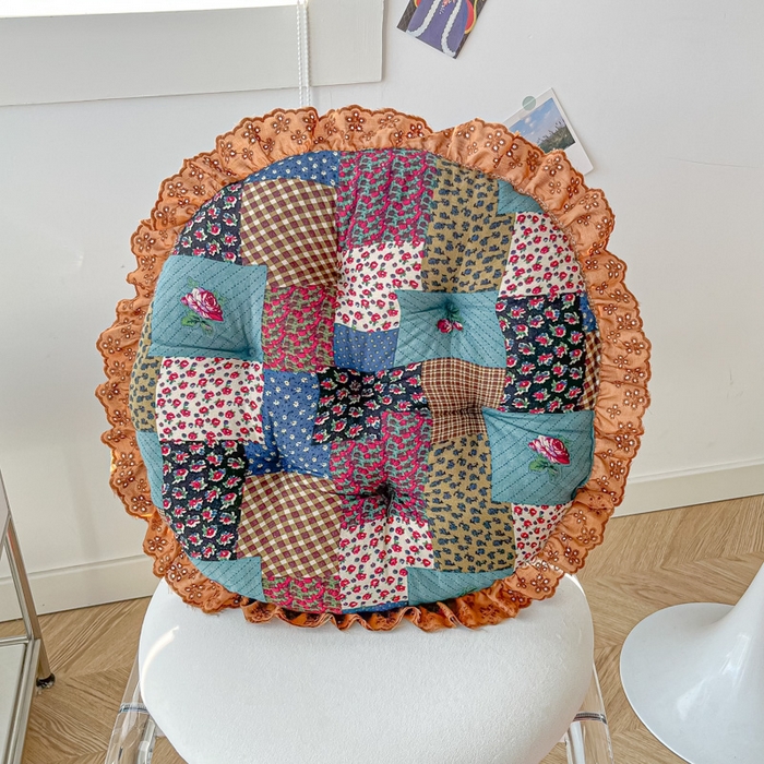 91家纺网 家纺一手货源 找家纺 座享家 2026新款拼色仿棉麻花边团蒲坐垫 竹月