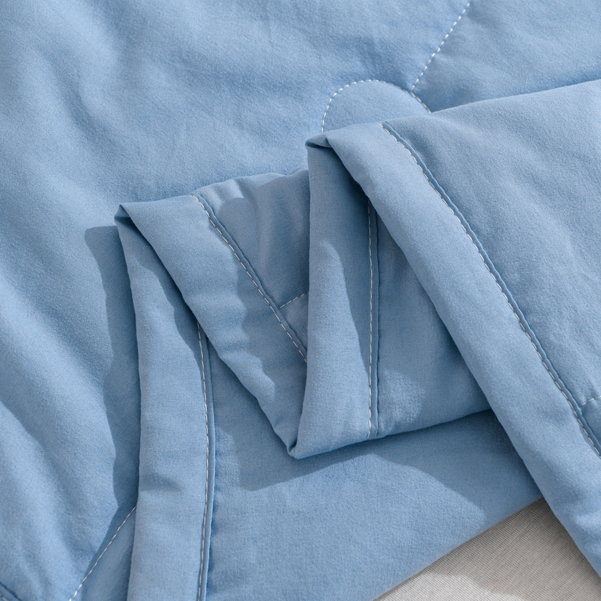 91家纺网 家纺一手货源 找家纺 羽涵家纺 2026新款磨毛水洗棉夏被夏凉被空调被 天青蓝