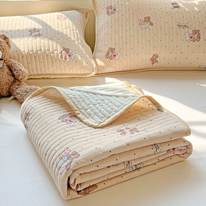 91家纺网 家纺一手货源 找家纺 卡普二店 2026新款A类锦氨凉感印花夏被四件套床盖凉席款--凉席床盖 软糖小熊