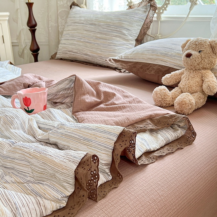 91家纺网 家纺一手货源 找家纺 优尚佳生活馆 2026新款云感皱皱纱全棉花边款夏被四件套 暮纱