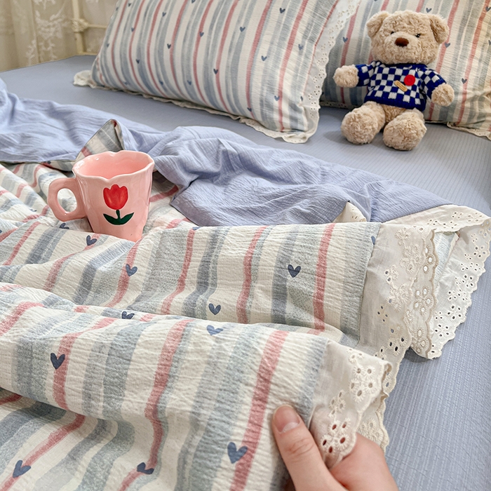 91家纺网 家纺一手货源 找家纺 优尚佳生活馆 2026新款云感皱皱纱全棉花边款夏被四件套 蓝屿