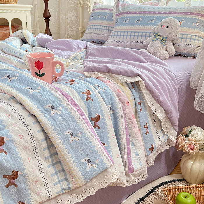 91家纺网 家纺一手货源 找家纺 优尚佳生活馆 2026新款云感皱皱纱全棉花边款夏被四件套 晴野