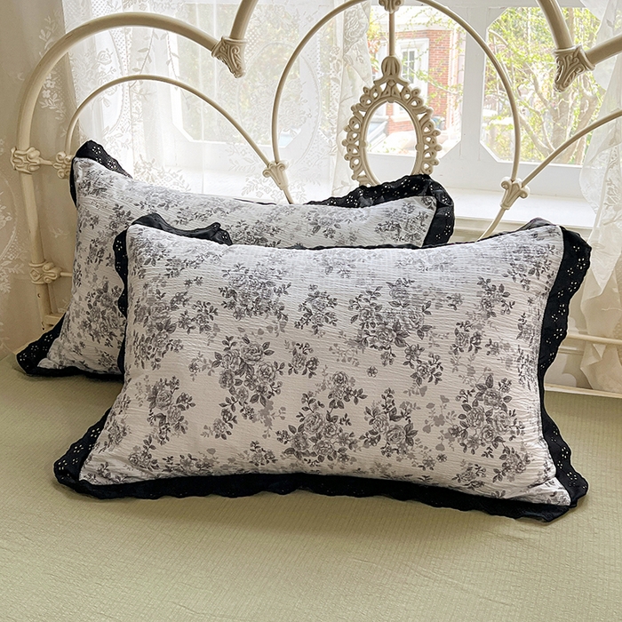 91家纺网 家纺一手货源 找家纺 优尚佳生活馆 2026新款云感皱皱纱全棉花边款夏被四件套 疏影