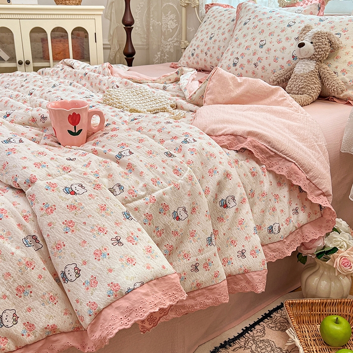 91家纺网 家纺一手货源 找家纺 优尚佳生活馆 2026新款云感皱皱纱全棉花边款夏被四件套 甜喵