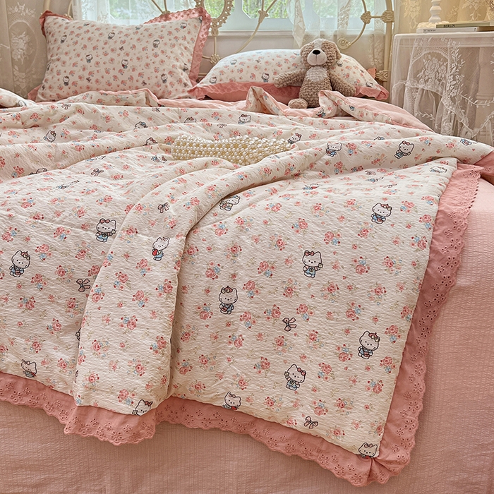 91家纺网 家纺一手货源 找家纺 优尚佳生活馆 2026新款云感皱皱纱全棉花边款夏被四件套 甜喵