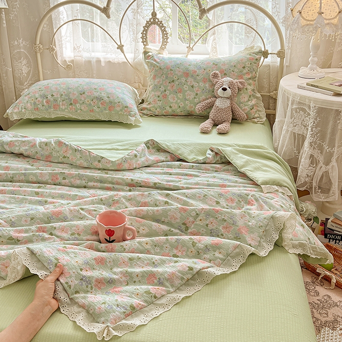 91家纺网 家纺一手货源 找家纺 优尚佳生活馆 2026新款云感皱皱纱全棉花边款夏被四件套 知夏