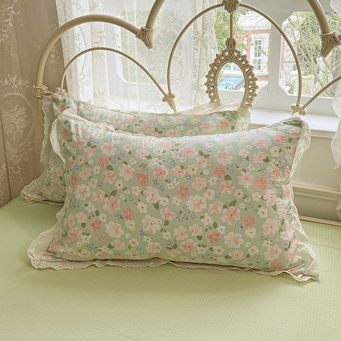 91家纺网 家纺一手货源 找家纺 优尚佳生活馆 2026新款云感皱皱纱全棉花边款夏被四件套 知夏