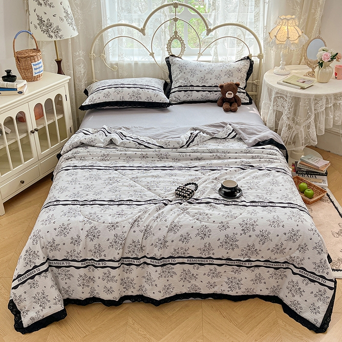 91家纺网 家纺一手货源 找家纺 优尚佳生活馆 2026新款云感皱皱纱全棉花边款夏被四件套 清墨