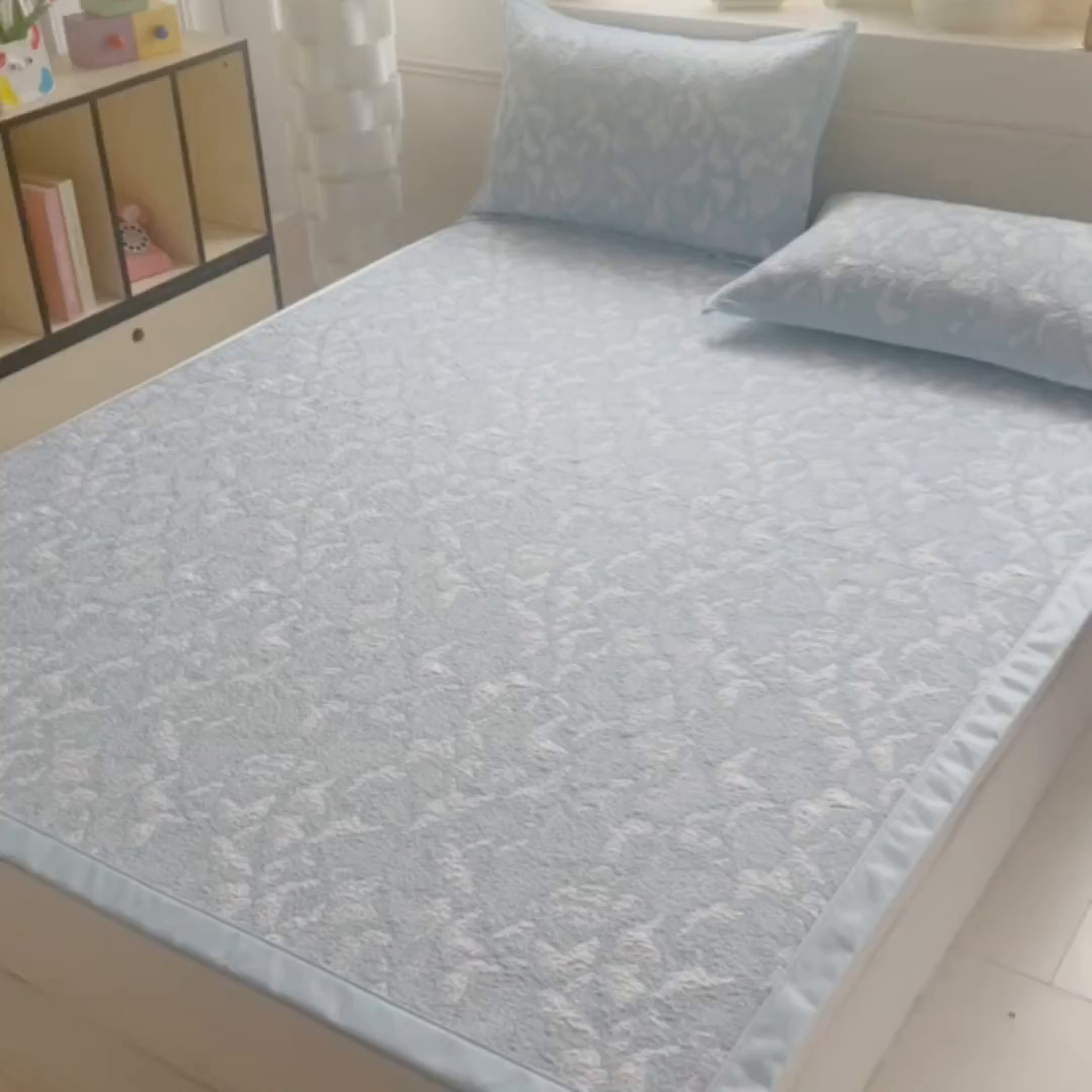 91家纺网 家纺一手货源 找家纺 女子家纺 2026新款A类凉感冰豆豆双面提花席-漫天蝶舞系列 漫天蝶舞-天空蓝