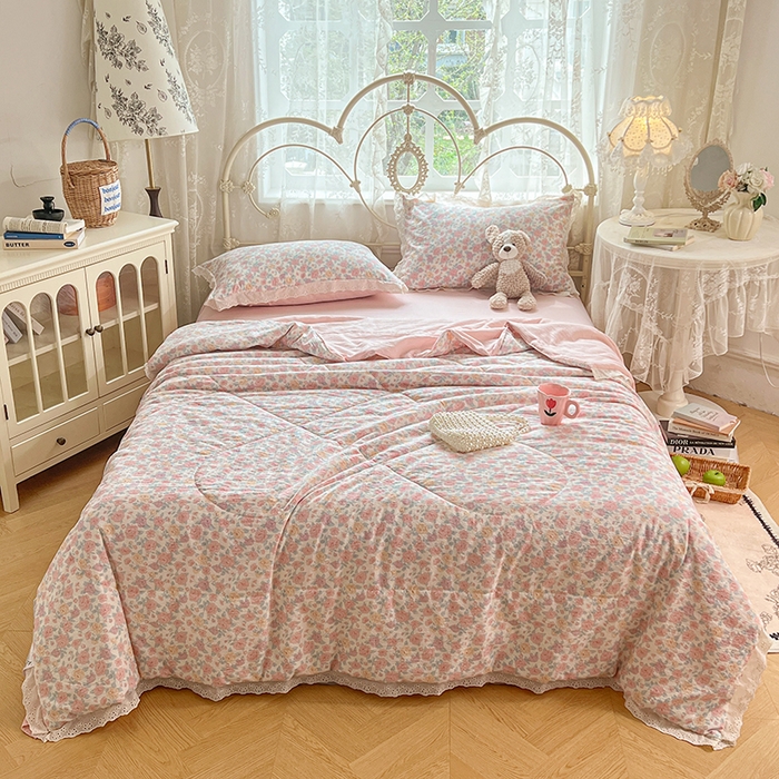 91家纺网 家纺一手货源 找家纺 优佳优品 2026新款云感皱皱纱全棉花边款夏被四件套 粉糯